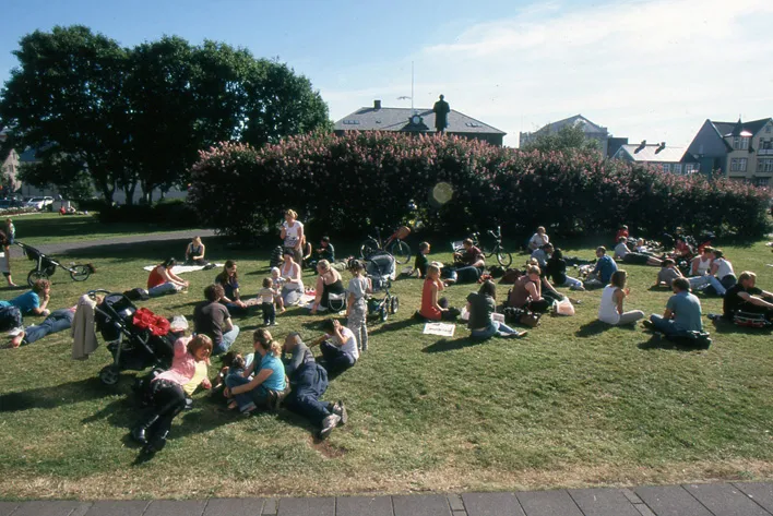 crowds on the grass Reykjavík