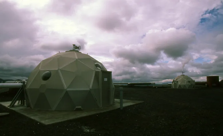 lunar power generators